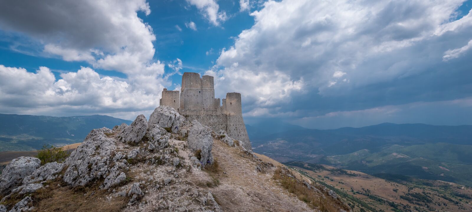 Abruzzo, i confetti di Sulmona - I viaggi di Dante